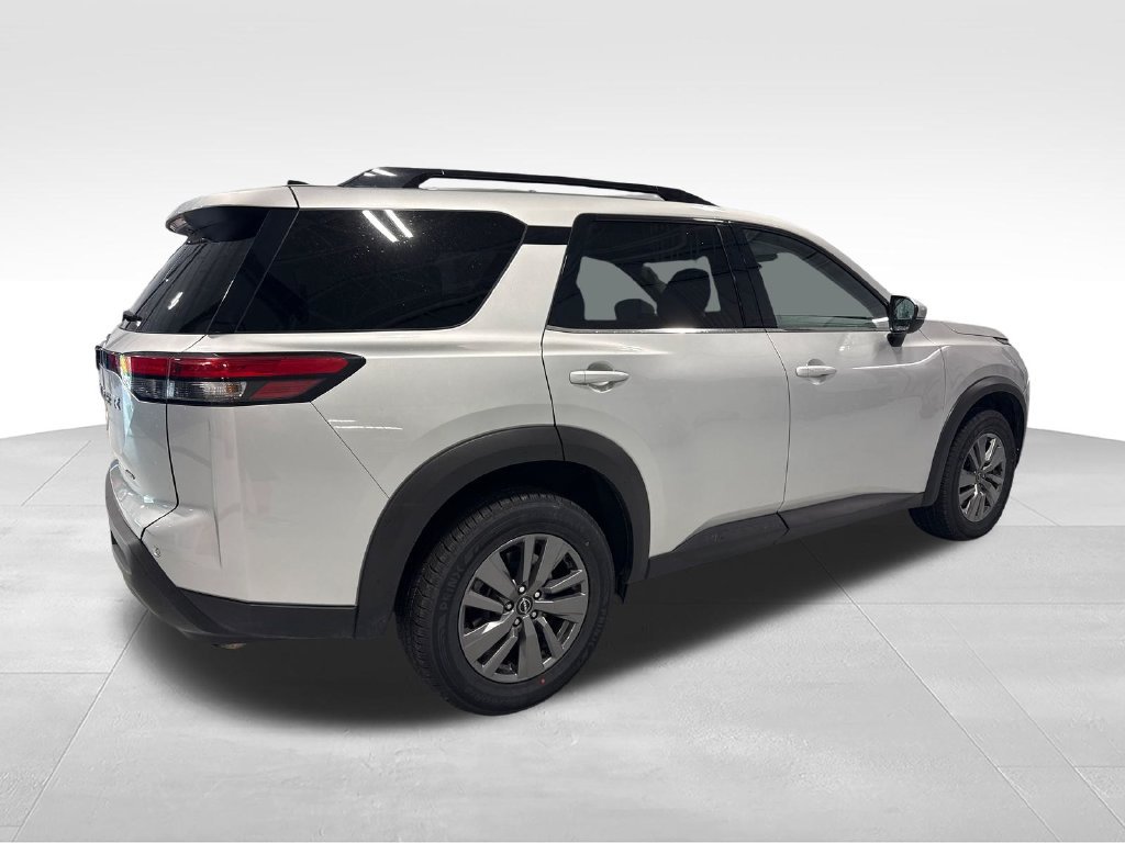 Used 2025 Nissan Pathfinder SV AWD/4WD image 48