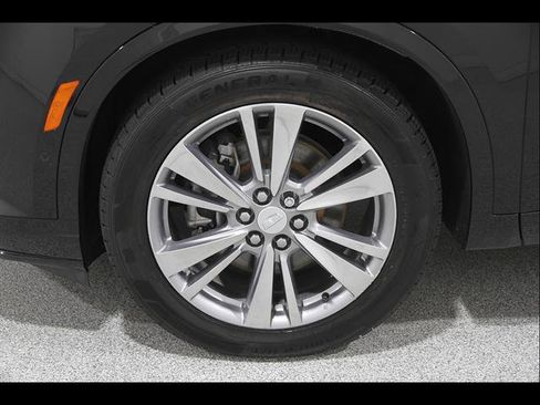 Used 2023 Cadillac XT6 Premium Luxury w/ Technology Package AWD/4WD image 25