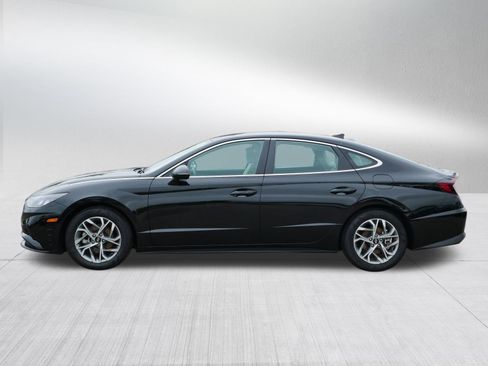 Certified 2023 Hyundai Sonata SEL w/ Preferred Accessory Package FWD image 4
