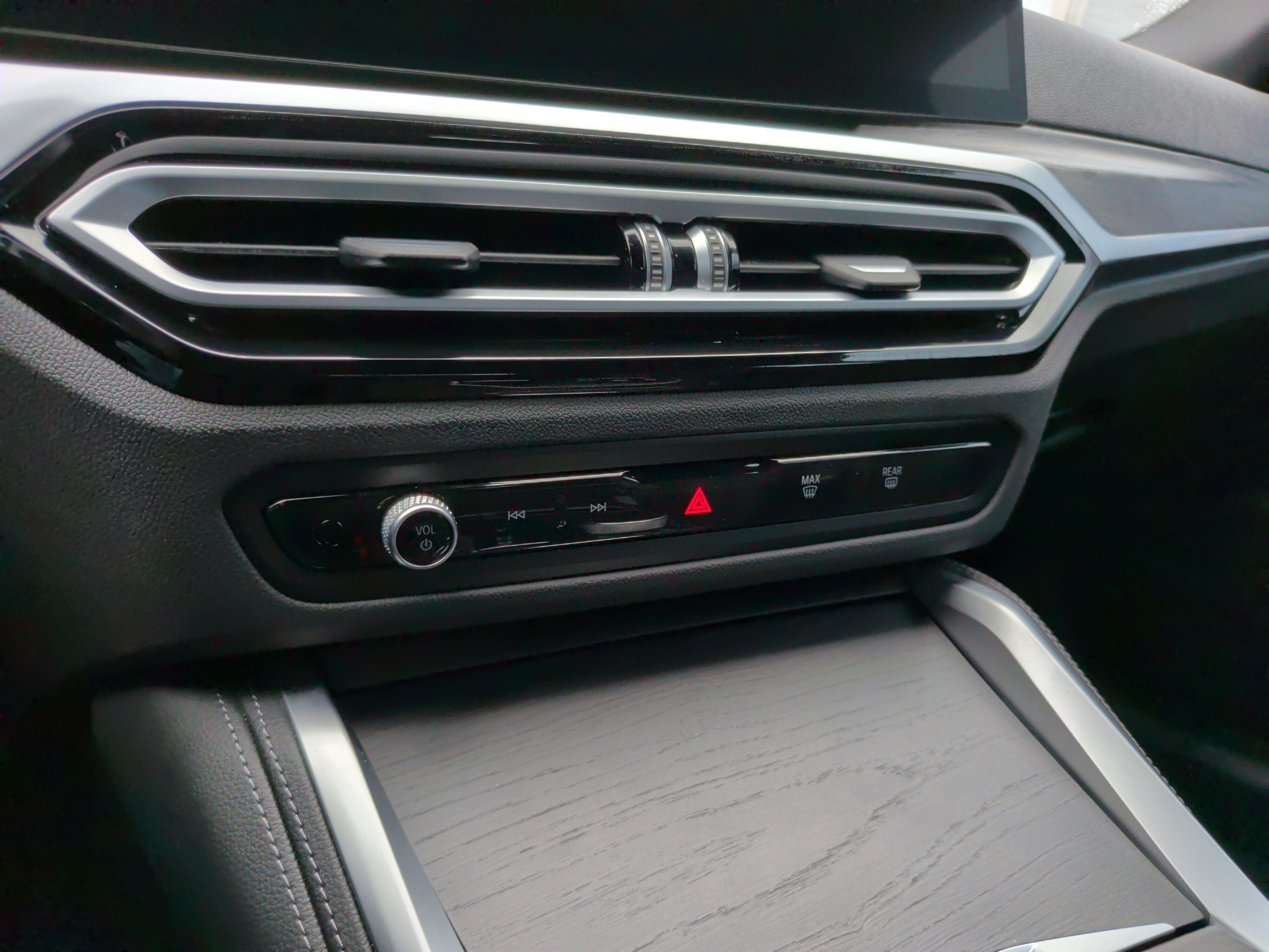 Used 2023 BMW i4 eDrive40 w/ M Sport Package RWD image 16