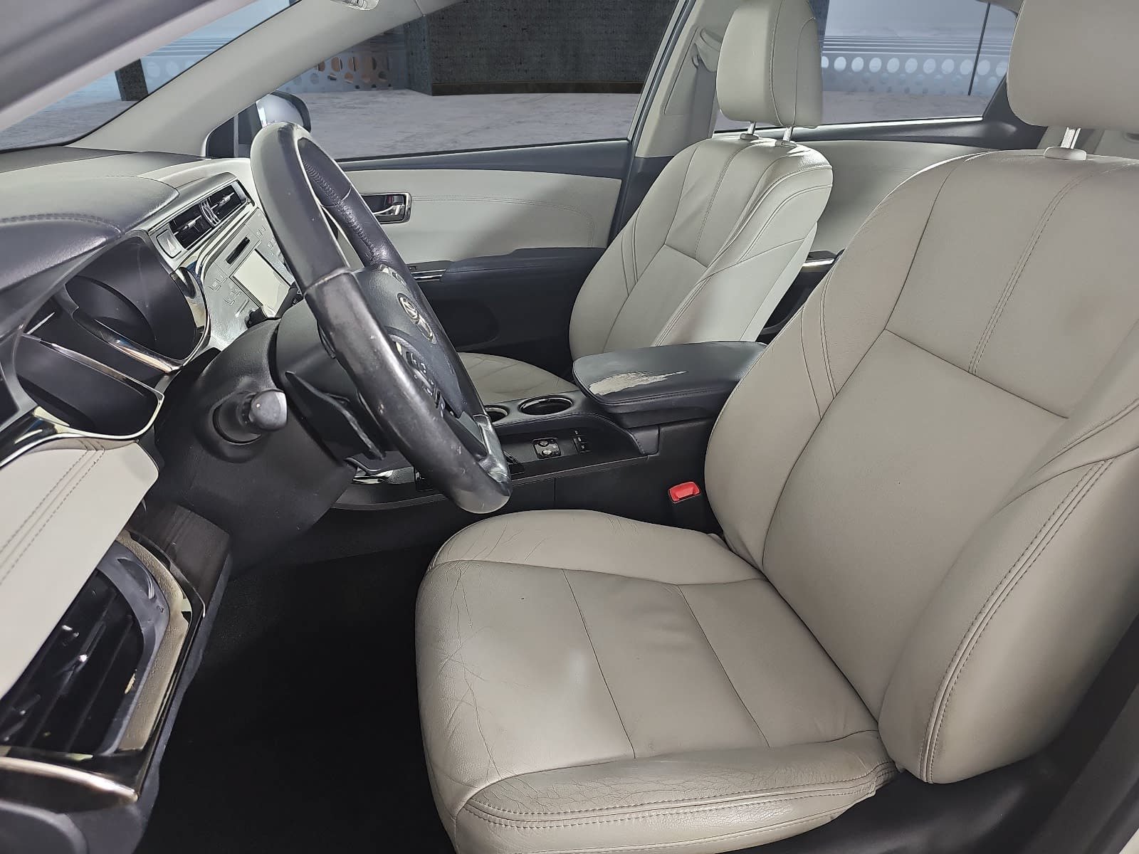 Used 2013 Toyota Avalon XLE Touring FWD image 12