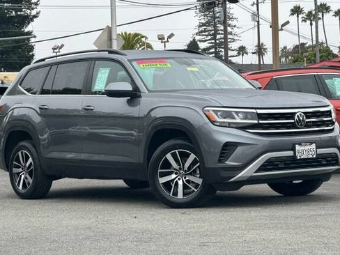 Used 2023 Volkswagen Atlas SE FWD image 2