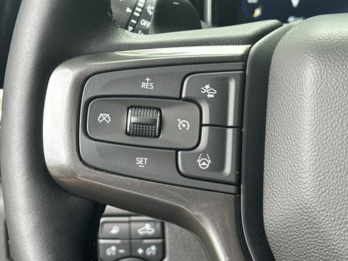 Used 2025 Chevrolet Silverado 1500 High Country AWD/4WD image 23