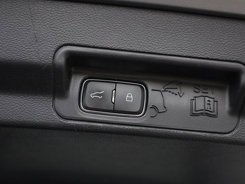 Used 2022 Ford Explorer XLT w/ Class IV Trailer Tow Package image 31