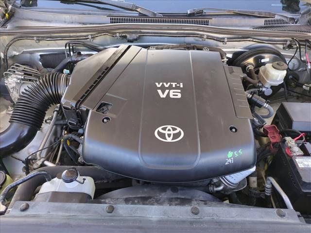 Used 2011 Toyota Tacoma 4x4 Double Cab w/ SR5 Pkg #2 image 21