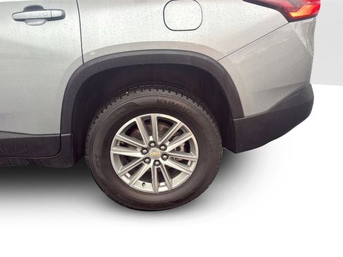 Used 2023 Chevrolet Traverse LT image 18