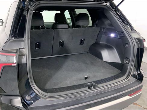 Used 2025 Chevrolet Equinox LT AWD/4WD image 4