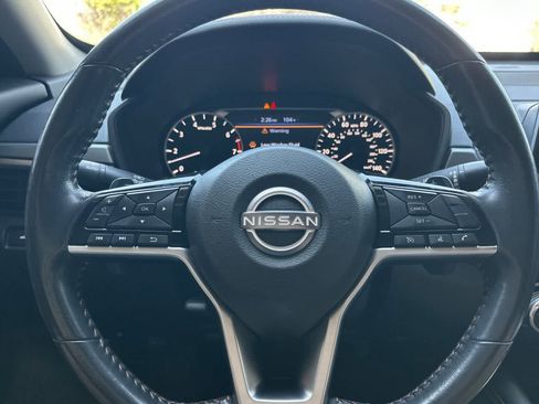 Used 2023 Nissan Altima 2.5 SR FWD image 24