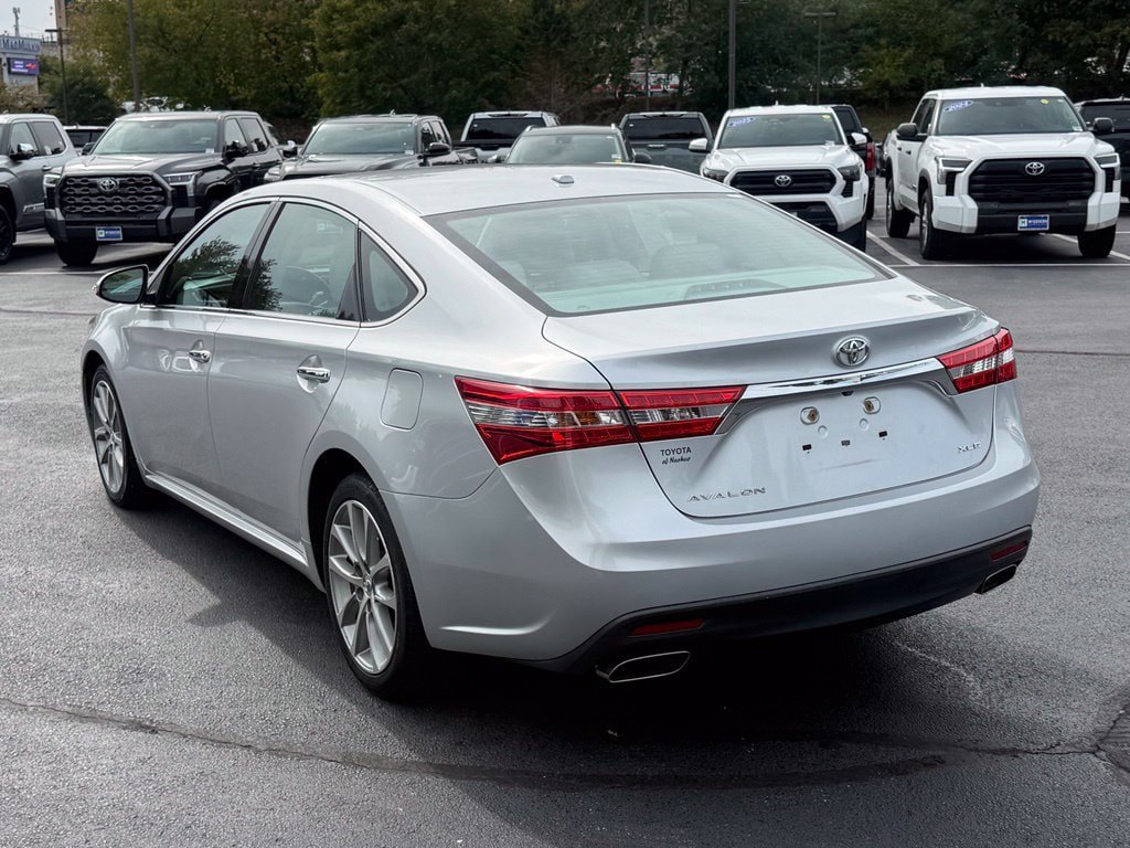 Used 2014 Toyota Avalon XLE Touring FWD image 5