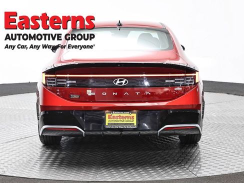 Used 2025 Hyundai Sonata SEL FWD image 6