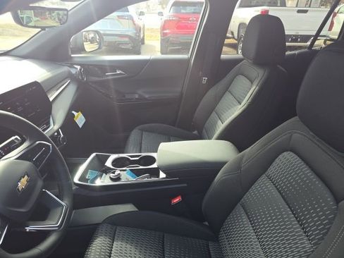 New 2026 Chevrolet Equinox LT w/ Safety and Technology Package image 19