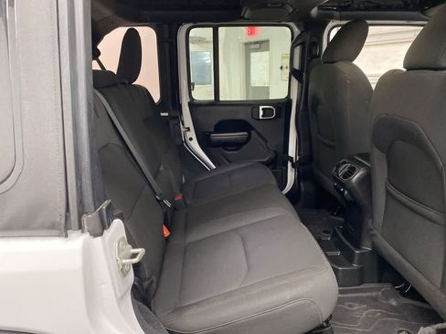Used 2023 Jeep Wrangler Unlimited image 18