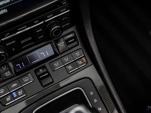 Used 2016 Porsche 911 Turbo S image 69