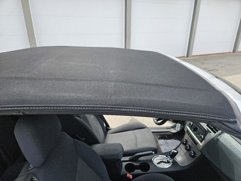 Used 2010 Chrysler Sebring Touring FWD image 14