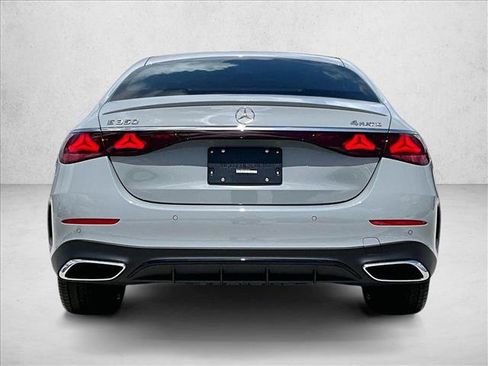 New 2026 Mercedes-Benz E 350 4MATIC Sedan image 4