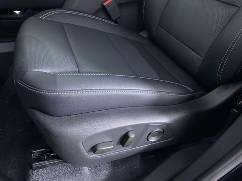 New 2026 Chevrolet Traverse LT image 10