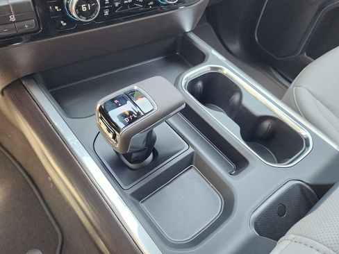 New 2026 GMC Sierra 1500 SLT image 31