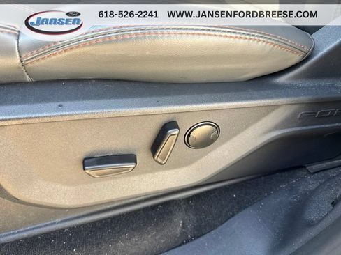 Used 2025 Ford Expedition Max Active AWD/4WD image 13