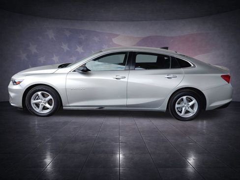 Used 2017 Chevrolet Malibu LS FWD image 2