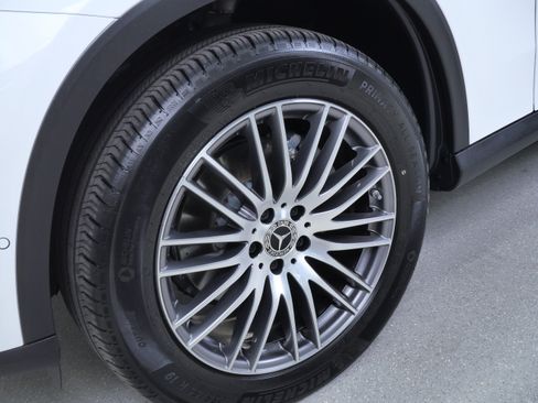 Certified 2026 Mercedes-Benz GLC 300 4MATIC image 13