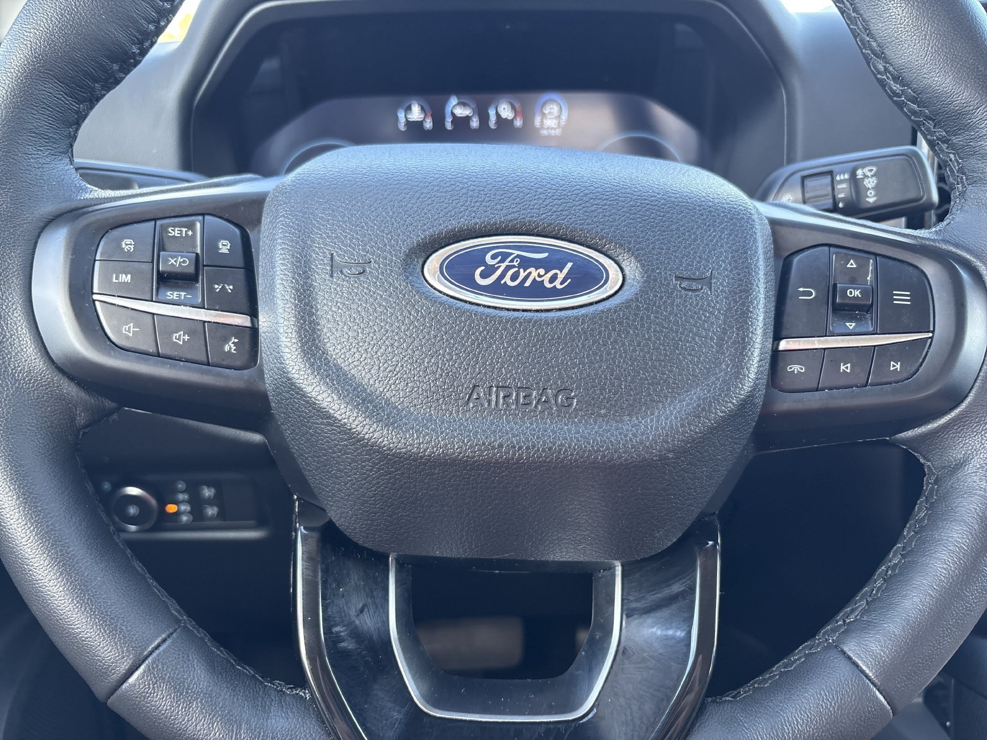 Used 2024 Ford Ranger Lariat w/ Trailer Tow Package RWD image 10