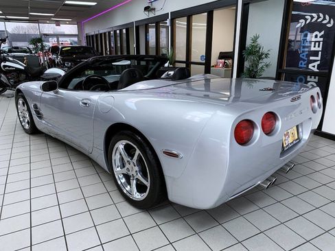 Used 2002 Chevrolet Corvette Convertible w/ Preferred Equipment Group2 image 6