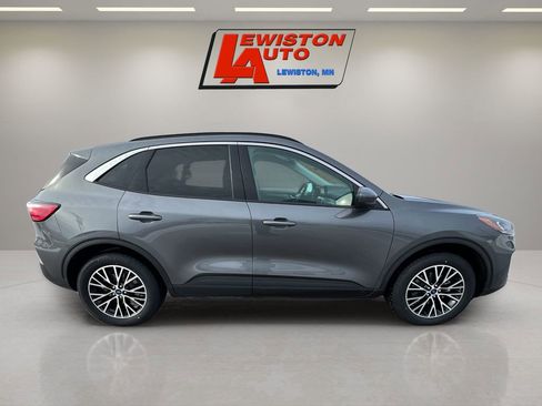 Used 2022 Ford Escape SEL w/ Technology Package image 13