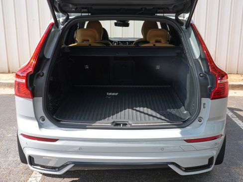 Used 2025 Volvo XC60 B5 Ultra w/ Climate Package PRO AWD/4WD image 10