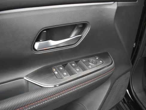 New 2026 Nissan Kicks SR FWD image 27