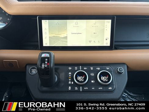 Used 2024 Land Rover Defender 110 X-Dynamic SE image 19