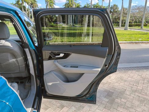 Used 2019 Audi Q7 3.0T Prestige AWD/4WD image 33