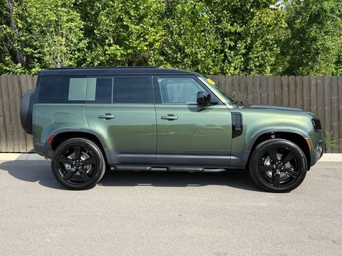 Used 2026 Land Rover Defender 110 S AWD/4WD image 6