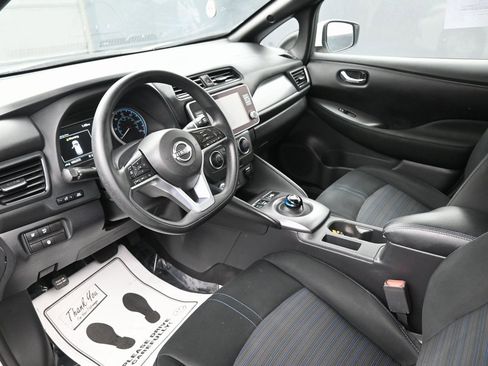 Used 2023 Nissan Leaf S image 26