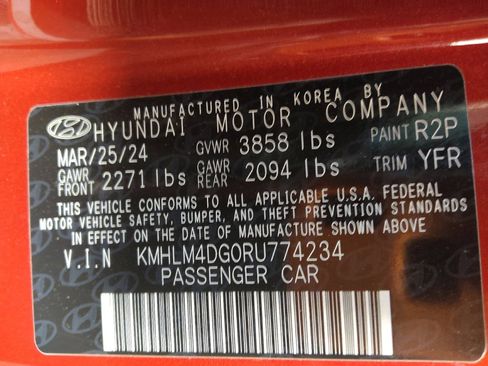 Used 2024 Hyundai Elantra SEL FWD image 33