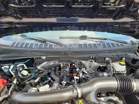 Used 2023 Ford Expedition XLT RWD image 24