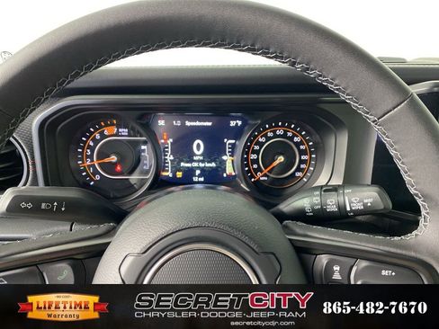 New 2026 Jeep Wrangler Unlimited Rubicon w/ Steel Bumper Group image 18