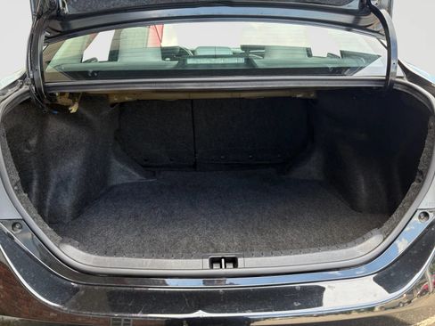 Used 2019 Toyota Corolla LE FWD image 16
