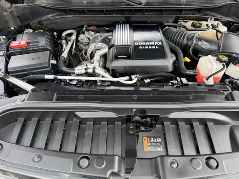 Used 2024 Chevrolet Silverado 1500 ZR2 w/ Technology Package image 31