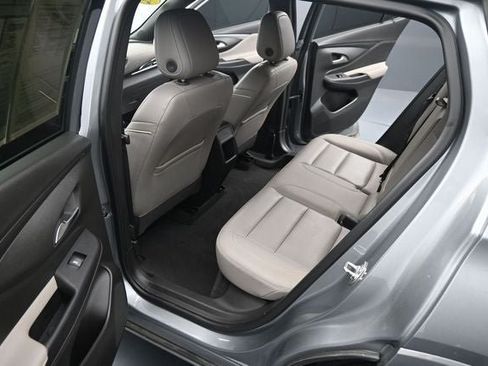 Used 2024 Buick Envista Avenir FWD image 17