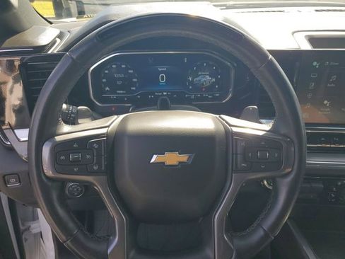 Used 2025 Chevrolet Silverado 1500 High Country image 11