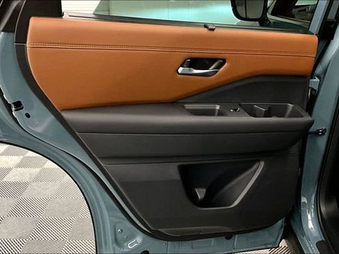 New 2026 Nissan Pathfinder Platinum AWD/4WD image 34