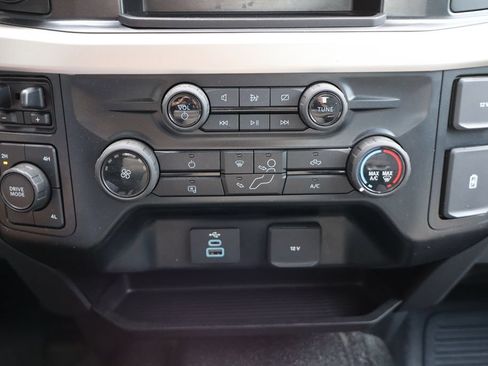 Used 2023 Ford F350 XL w/ 360-Degree Camera Package AWD/4WD image 9