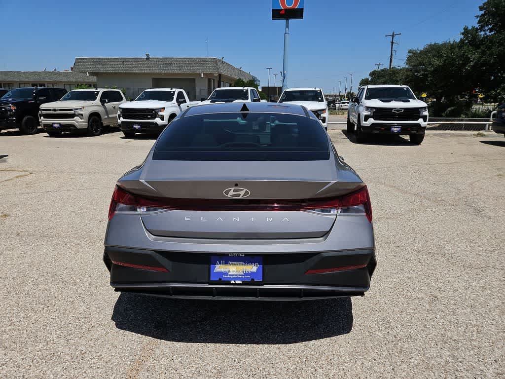 Used 2024 Hyundai Elantra SEL FWD image 7