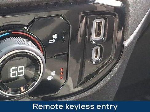 Used 2023 Chevrolet Silverado 1500 LT image 16