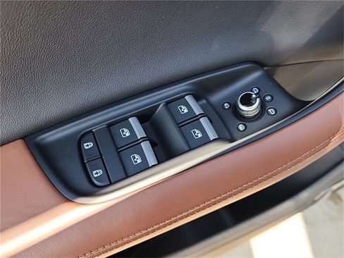 Certified 2022 Audi Q7 3.0T Prestige image 19