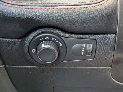 Used 2025 Dodge Durango GT RWD image 26
