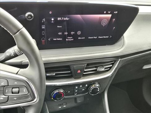 Used 2025 Buick Encore GX Preferred FWD image 13