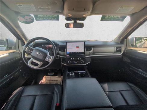 Used 2024 Ford Expedition XLT AWD/4WD image 17