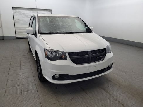 Used 2018 Dodge Grand Caravan SE FWD image 14