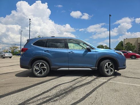 Used 2022 Subaru Forester Touring AWD/4WD image 18